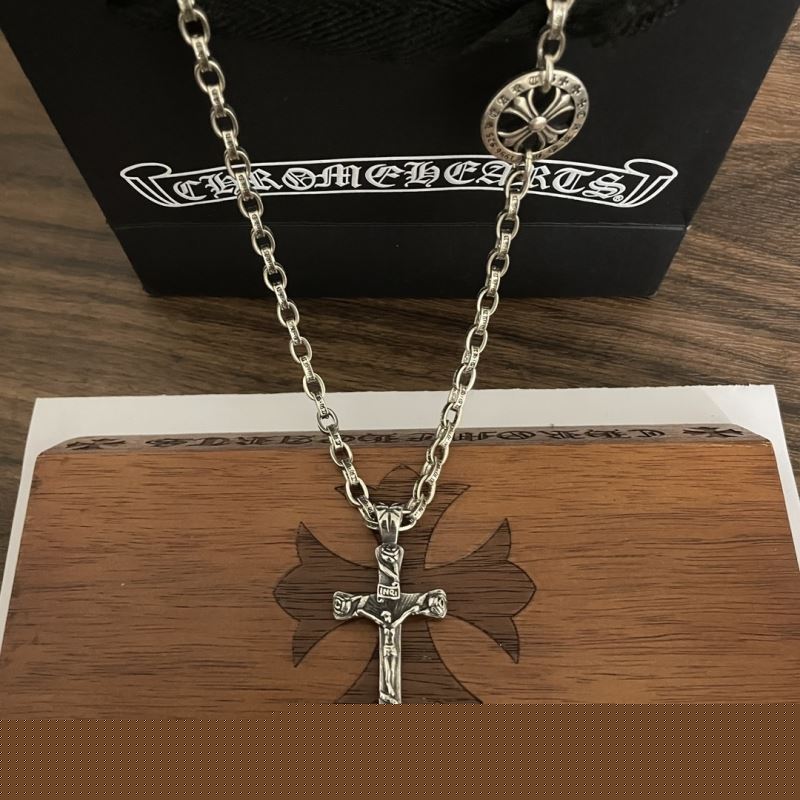 Ch**me He**ts necklaces
